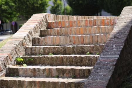 Brick Pavers Vs. Concrete